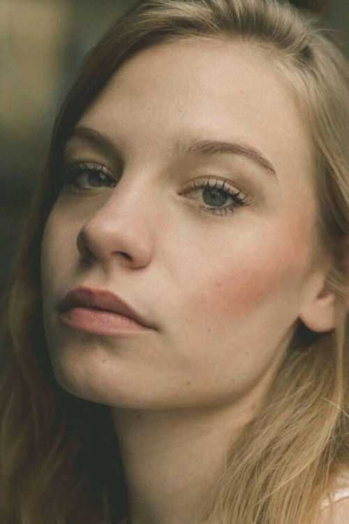 Sena Gençtürk Duy Beni dizisi oyuncusu