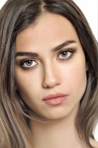 Aleyna Solaker Güller ve Günahlar dizisi oyuncusu