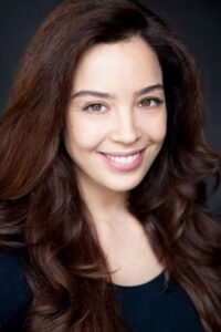 Azra Akın oyuncu fotoğrafı