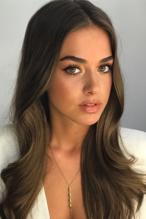 Bensu Soral oyuncu fotoğrafı