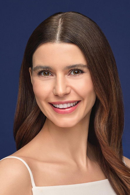 Beren Saat oyuncu fotoğrafı