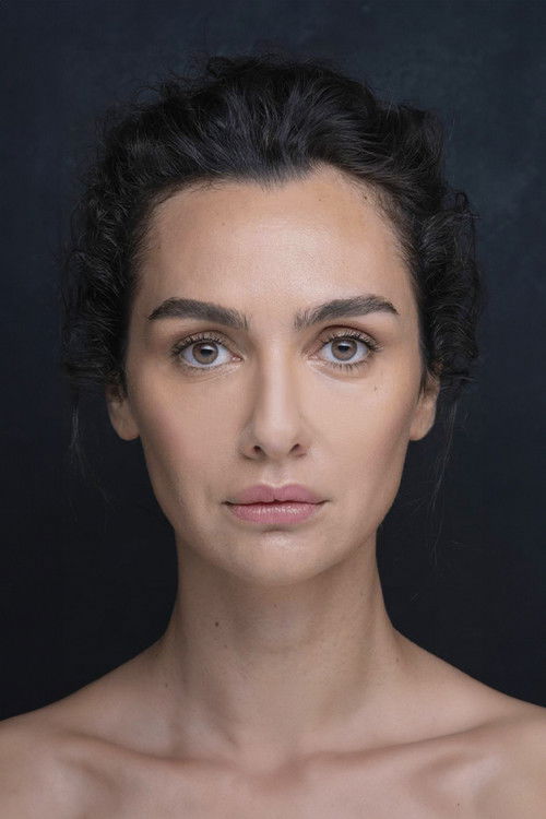 Birce Akalay oyuncu fotoğrafı