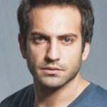 Buğra Gülsoy oyuncu fotoğrafı