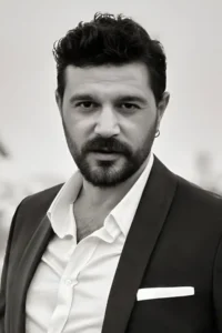 Burak Sevinç Leke dizisi oyuncusu