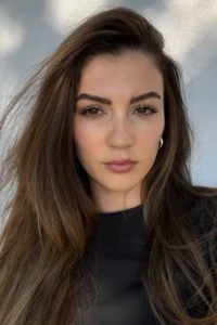 Burcu Özberk oyuncu fotoğrafı