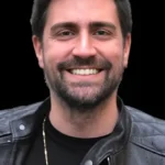 Çağlar Ertuğrul oyuncu fotoğrafı