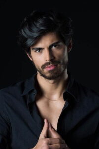 Cenay Türksever Gelin oyuncusu Cenay Türksever Gelin dizisi oyuncusu