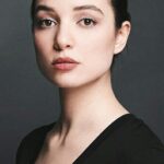 Damla Colbay oyuncu fotoğrafı