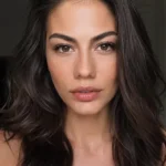 Demet Özdemir oyuncu fotoğrafı