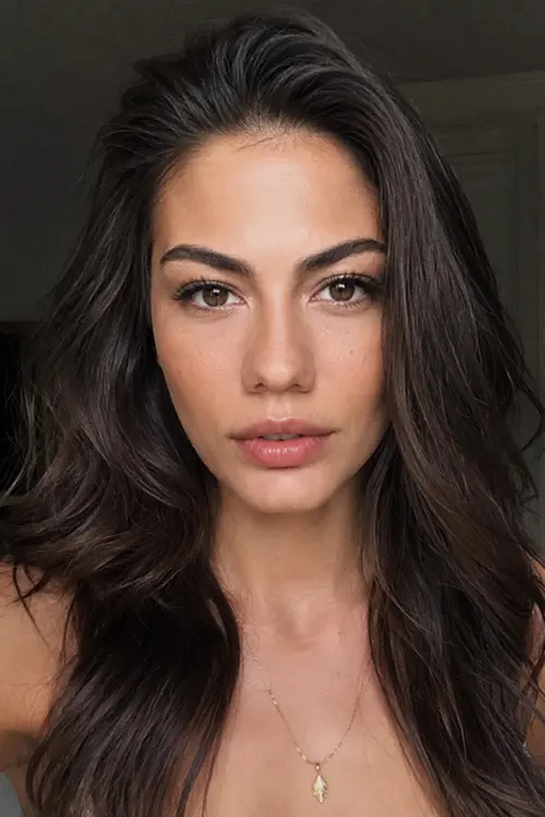Demet Özdemir oyuncu fotoğrafı
