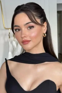 Derya Pınar Ak Adım Farah dizisi oyuncusu