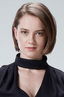 Ece Çeşmioğlu oyuncu fotoğrafı