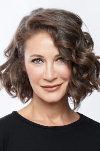 Ece Dizdar Gizli Saklı dizisi oyuncusu