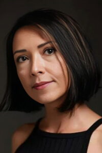 Enginay Gültekin Küçük Sırlar dizisi oyuncusu