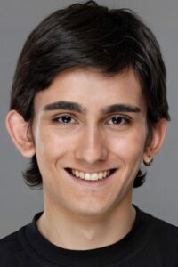 Esvet Şahin Geniş Aile dizisi oyuncusu