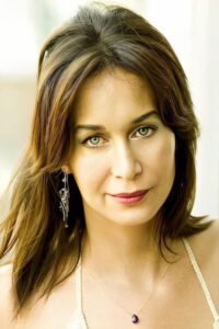 Fatoş Sılan Bez Bebek dizisi oyuncusu