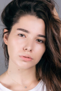 Feyza Sevil Güngör Aldatmak dizisi oyuncusu