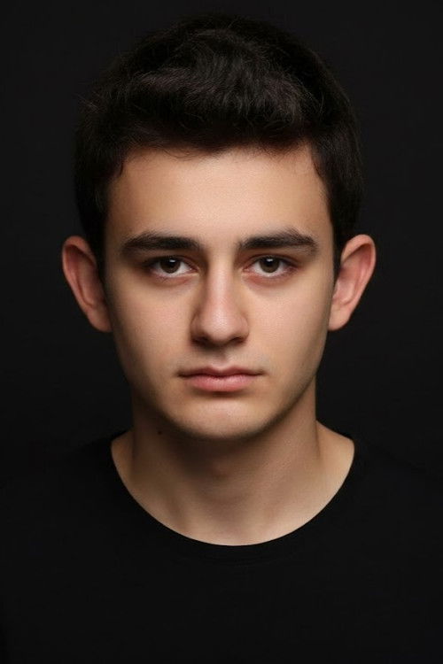 Mustafa Aşık Leyla ile Mecnun dizisi oyuncusu