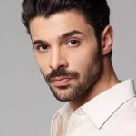 Halit Özgür Sarı Gizli Saklı dizisi oyuncusu