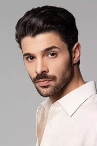 Halit Özgür Sarı Gizli Saklı dizisi oyuncusu