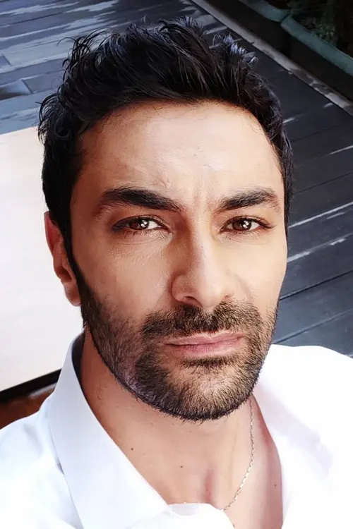 Mehmet Korhan Fırat oyuncu fotoğrafı