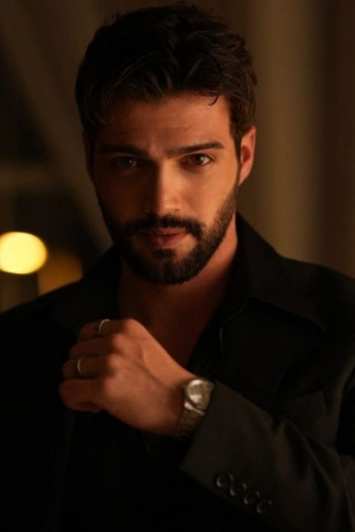 Mert Demirci oyuncu fotoğrafı