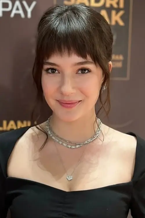 Mina Demirtaş oyuncu fotoğrafı