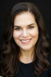 Mine Teber Geniş Aile dizisi oyuncusu