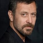 Nejat İşler oyuncu fotoğrafı