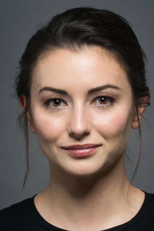 Pınar Töre oyuncu fotoğrafı