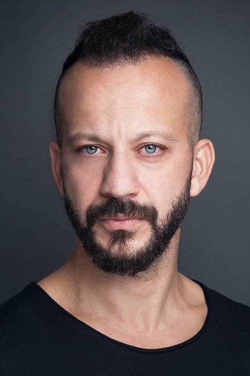 Rıza Kocaoğlu oyuncu fotoğrafı