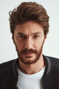 Sarp Can Köroğlu Adını Feriha Koydum dizisi oyuncusu