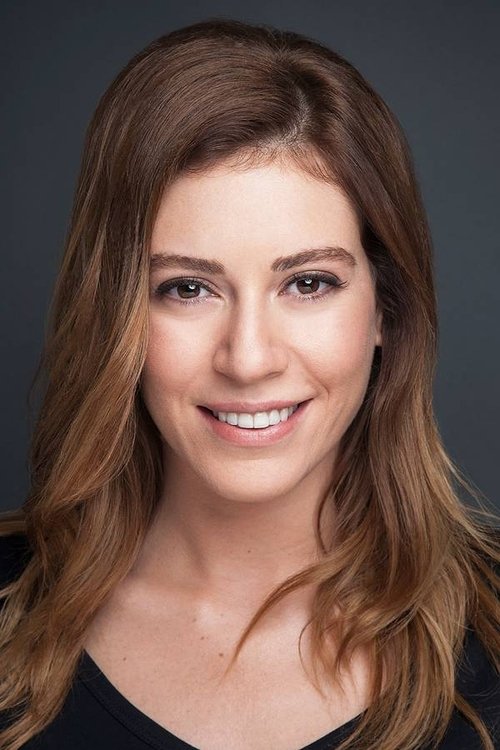 Sinem Kobal oyuncu fotoğrafı