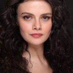 Sinem Ünsal Gizli Saklı dizisi oyuncusu