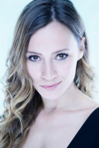 Şive Şenözen Küçük Sırlar dizisi oyuncusu