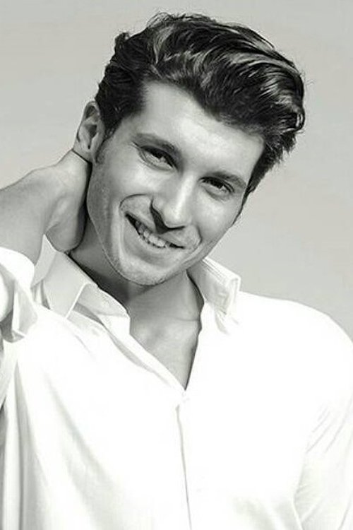 Batuhan Büyükacaroğlu Kıskanmak dizisi oyuncusu