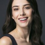 Özge Gürel Kiraz Mevsimi dizisi oyuncusu