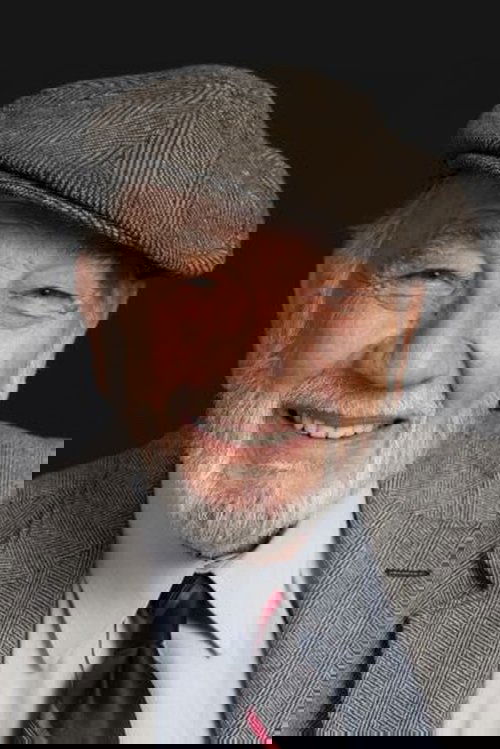 Yılmaz Gruda oyuncu fotoğrafı