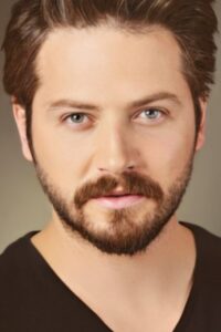 Ali Oğuz Şenol Kavak Yelleri oyuncusu Ali Oğuz Şenol Kavak Yelleri dizisi oyuncusu