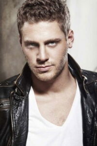 Ali Yörenç Kara Para Aşk dizisi oyuncusu