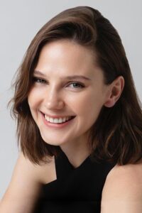 Alina Boz Elimi Bırakma dizisi oyuncusu