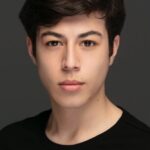 Alp Akar oyuncu fotoğrafı