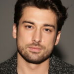 Alp Navruz oyuncu fotoğrafı