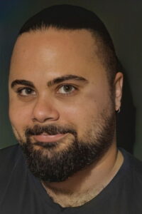 Araz Alemfamian Ezel dizisi oyuncusu