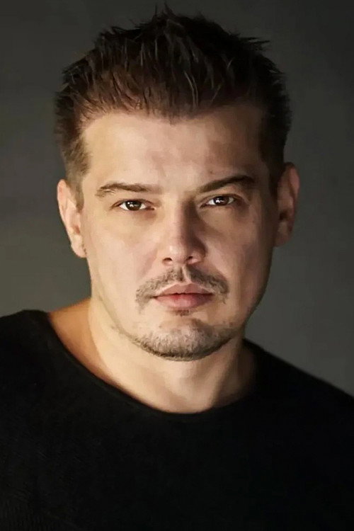 Arda Kural oyuncu fotoğrafı