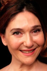 Asuman Çakır Al Sancak dizisi oyuncusu