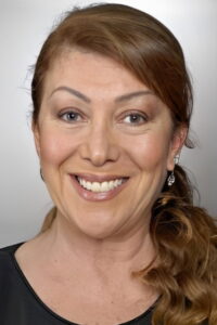 Ayben Erman Yaprak Dökümü dizisi oyuncusu