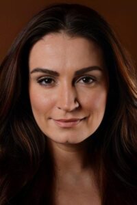 Ayça İnci Yanık Koza dizisi oyuncusu