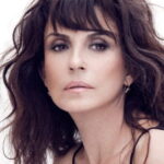 Ayşegül Aldinç oyuncu fotoğrafı