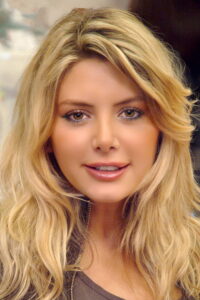 Aysun Kayacı Zehirli Çiçek dizisi oyuncusu